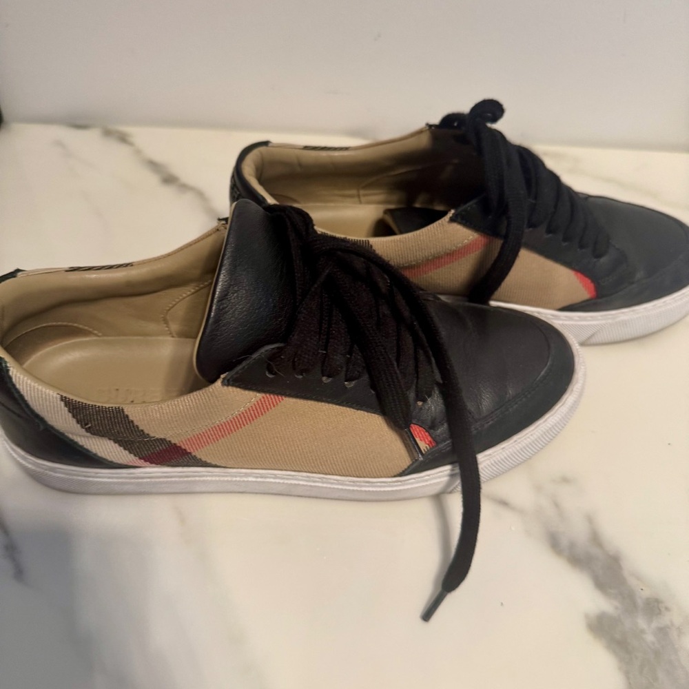 Burberry sneakers